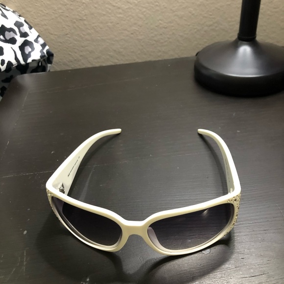 Authentic Dolce & Gabbana Sunglasses - Picture 3 of 4